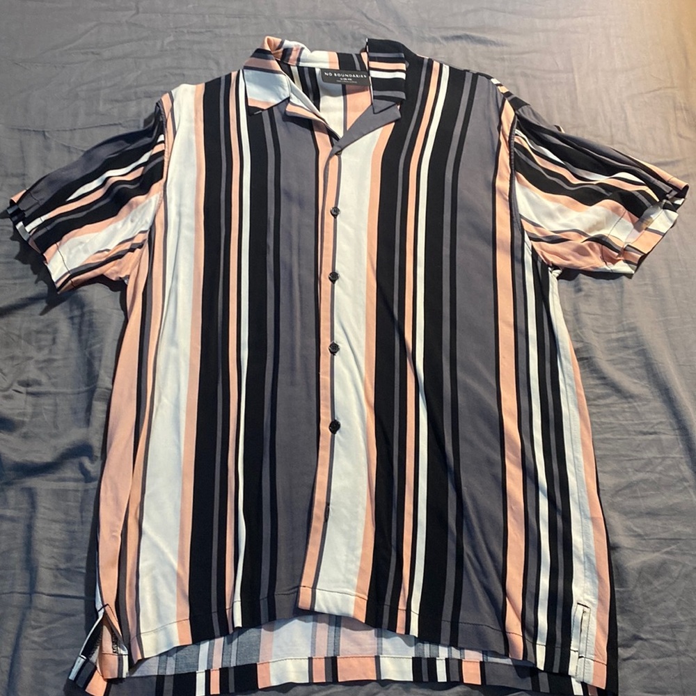 Men’s collared shirt